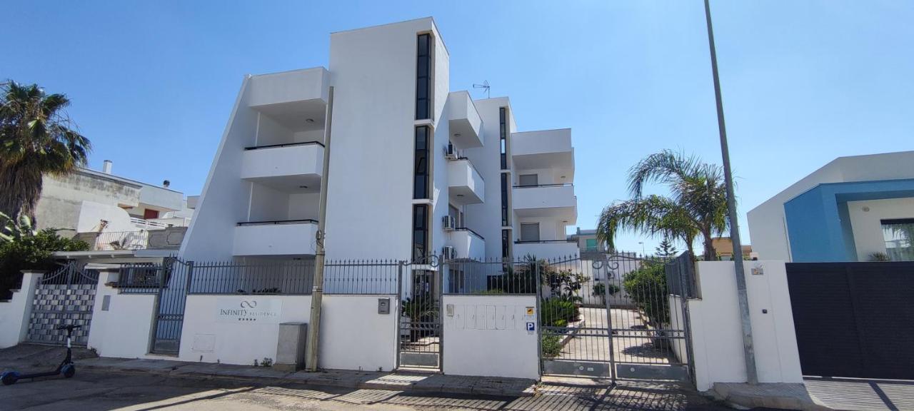 Infinity Residence Con Parcheggio Porto Cesareo Exterior foto
