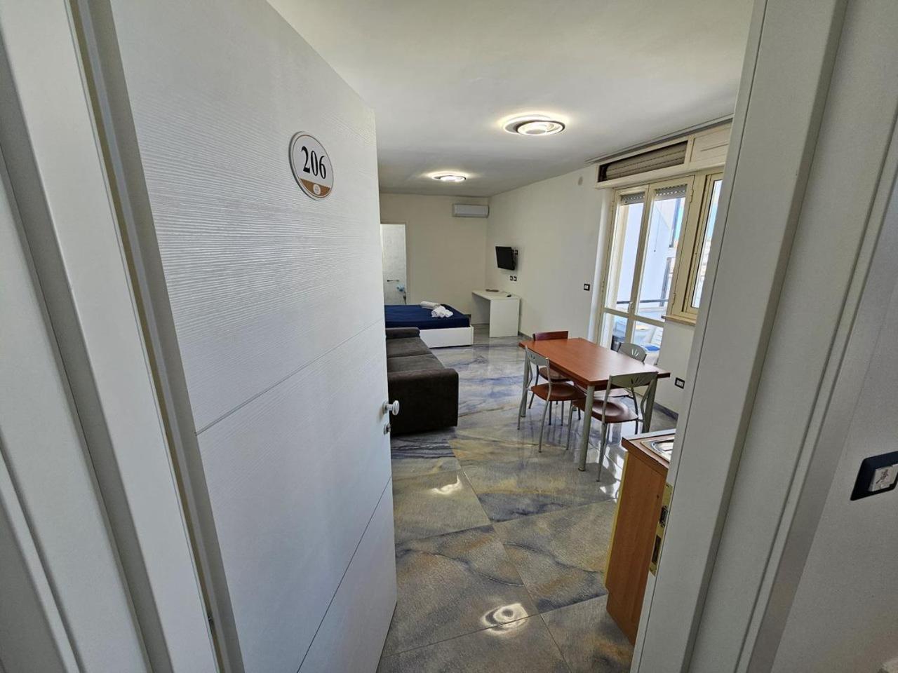 Infinity Residence Con Parcheggio Porto Cesareo Exterior foto