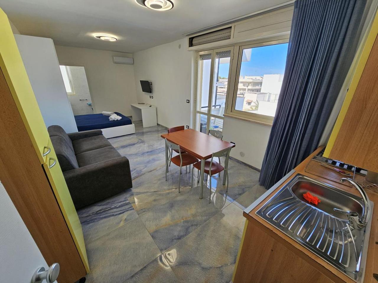 Infinity Residence Con Parcheggio Porto Cesareo Exterior foto